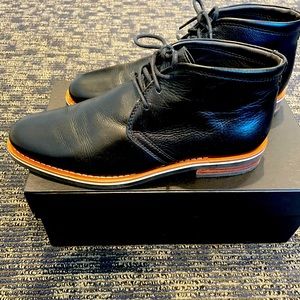 Helm Hynes Black Chukka